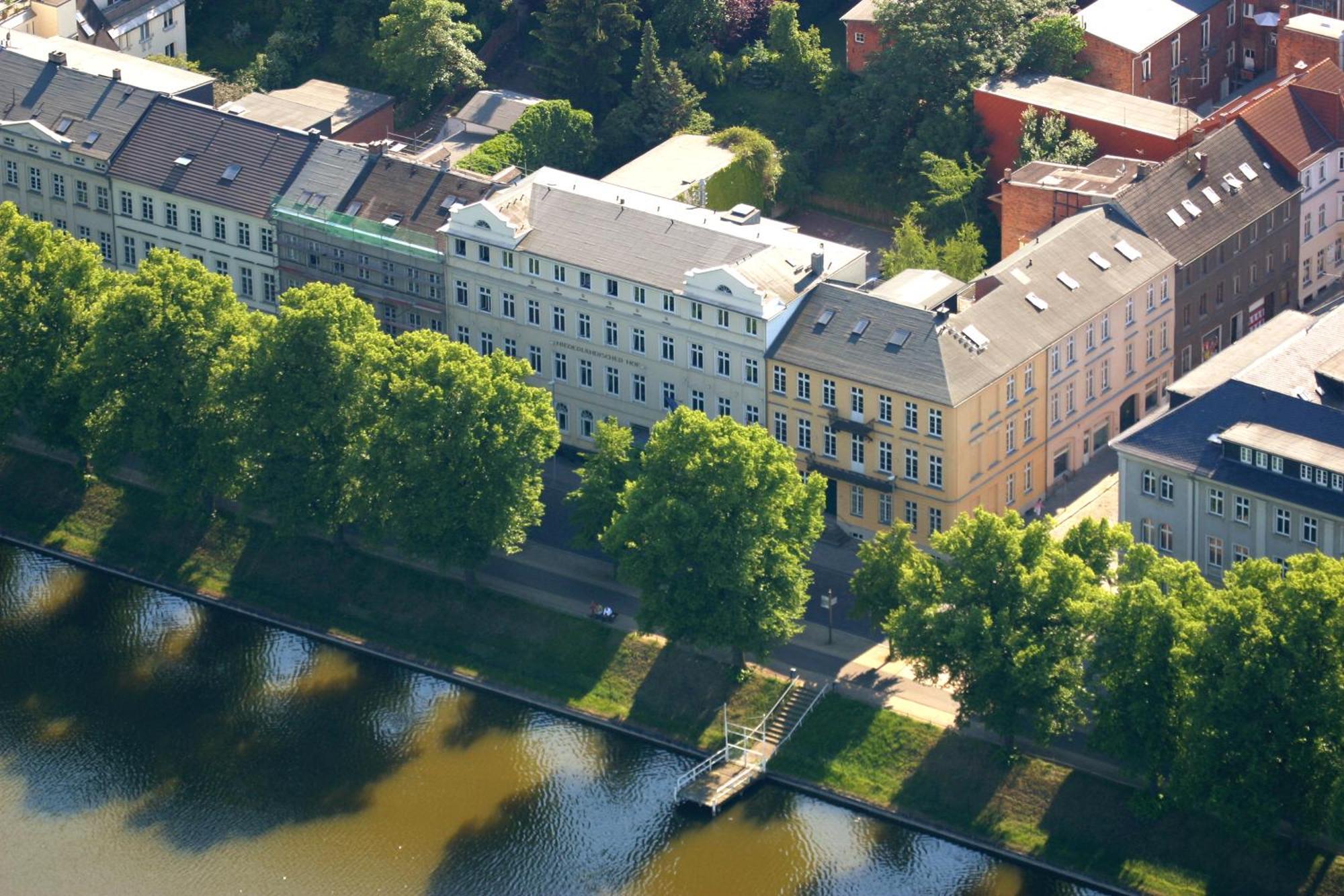 Hotel Niederlaendischer Hof Schwerin  Bagian luar foto