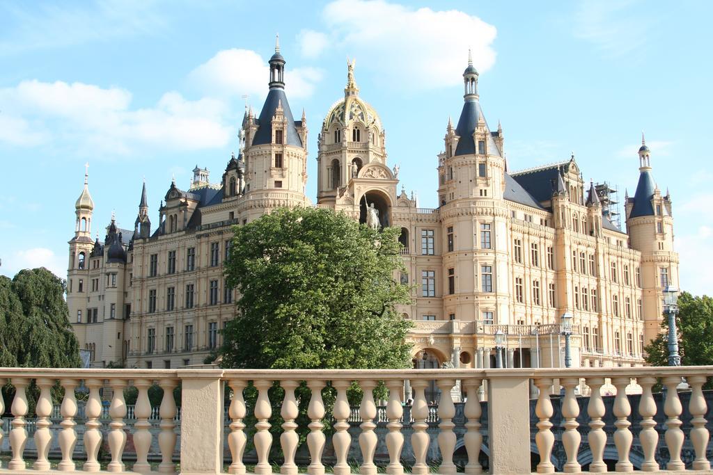 Hotel Niederlaendischer Hof Schwerin  Bagian luar foto