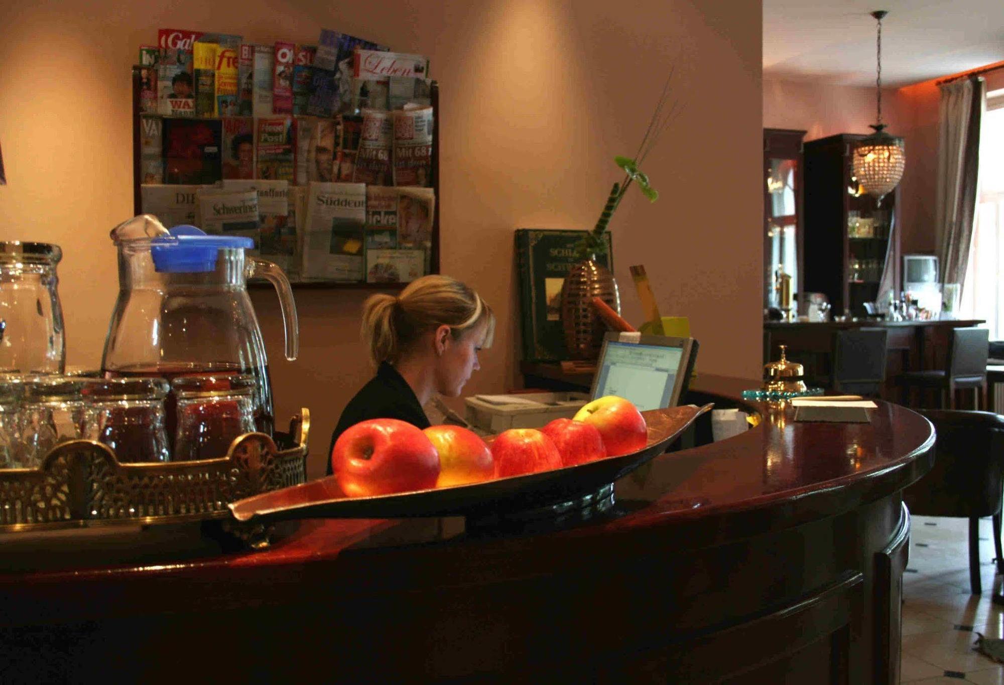Hotel Niederlaendischer Hof Schwerin  Bagian luar foto